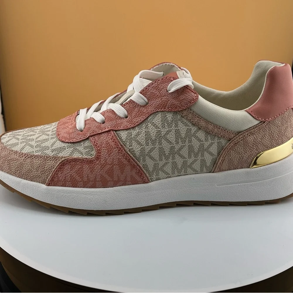 Michael Kors Logo Lace-Up Sneakers - Picture 15 of 17